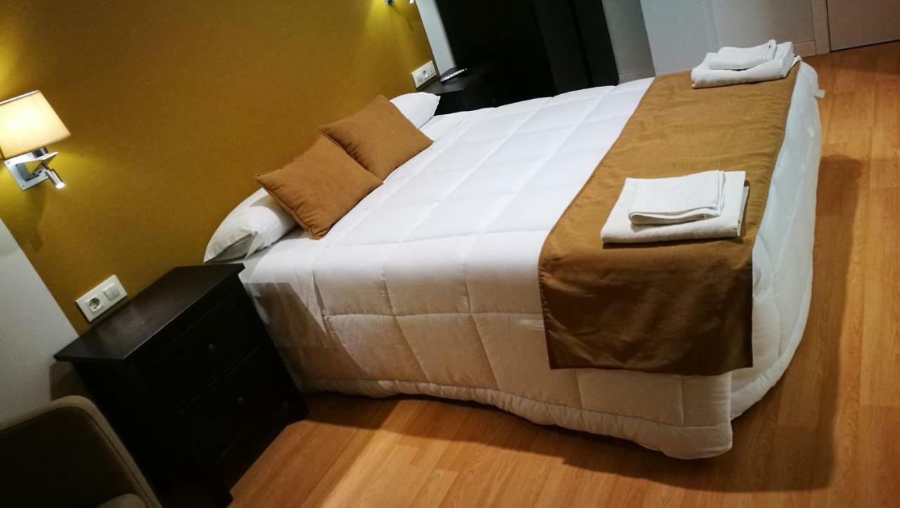 Hotel Moya Navalmoral De La Mata Ngoại thất bức ảnh