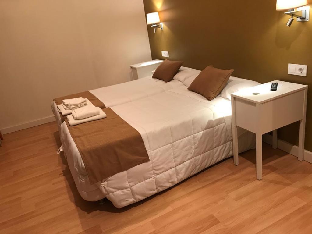 Hotel Moya Navalmoral De La Mata Ngoại thất bức ảnh